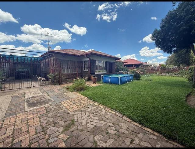 7 BEDROOM HOUSE FOR SALE IN VANDERBIJLPARK CE 2